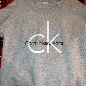calvin klein sweater size M